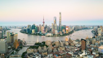 光明日?qǐng)?bào)聚焦：會(huì)場(chǎng)之外，友城市長(zhǎng)看上海