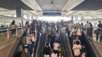 長三角多地火車站午后起迎返程高峰，鐵路上海站預計到達64.1萬人次