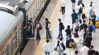 全國鐵路預計今日發送1790萬人次，計劃加開列車1279列