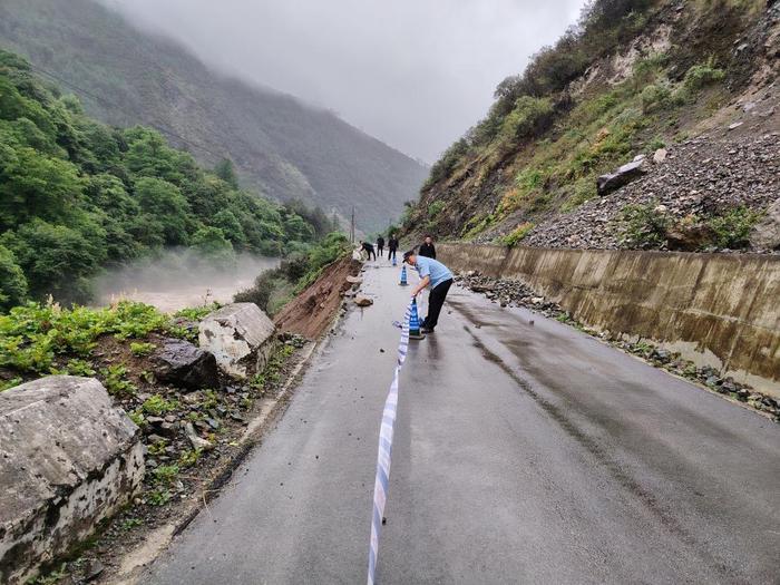 强降雨致云南雨崩景区仍处于关闭状态，已疏散游客330余人