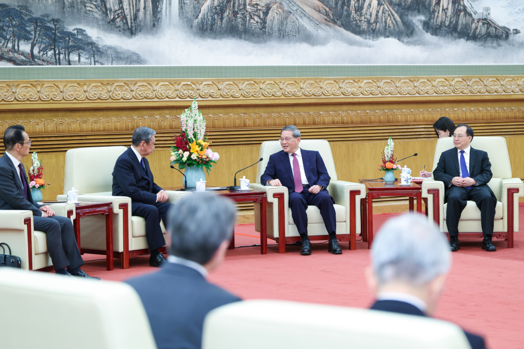 李强会见河野洋平率领的日本国际贸易促进协会访华团