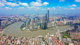 持續做強國內大循環、做好上交會籌備工作……今天的上海市政府常務會議研究了這些重要事項