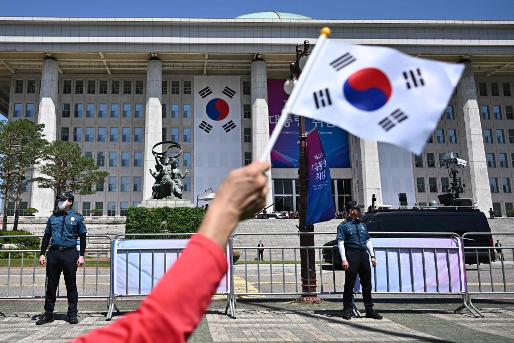 第1现场｜李在明就职演说：将依靠国家财政实现经济良性循环