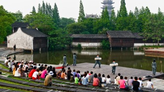 古鎮再生產｜在“游客時代”反思古鎮