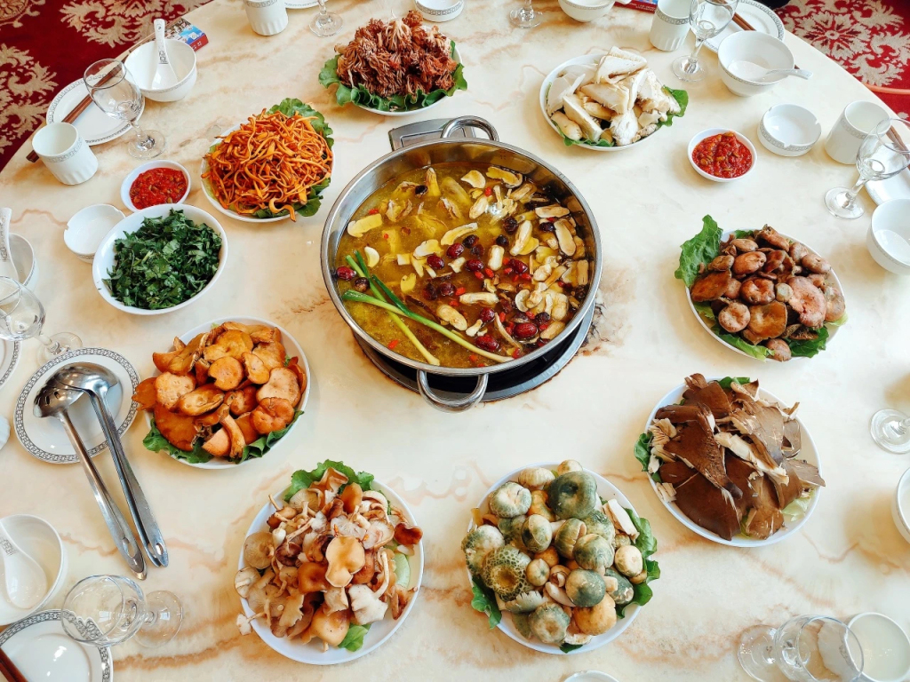 云南发布野生菌中毒风险地图，丽江古城区等7地被列为高风险地区