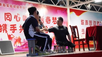 無腿修鞋匠阿泉丨有“哈佛演講夢”的他，談如何攻克英語難關