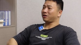 無腿修鞋匠阿泉｜曾一夜之間負債30多萬，“生活對我太殘忍了”