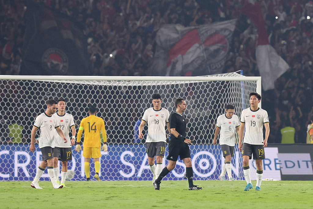 国足客场0比1不敌印尼，提前一轮无缘美加墨世界杯