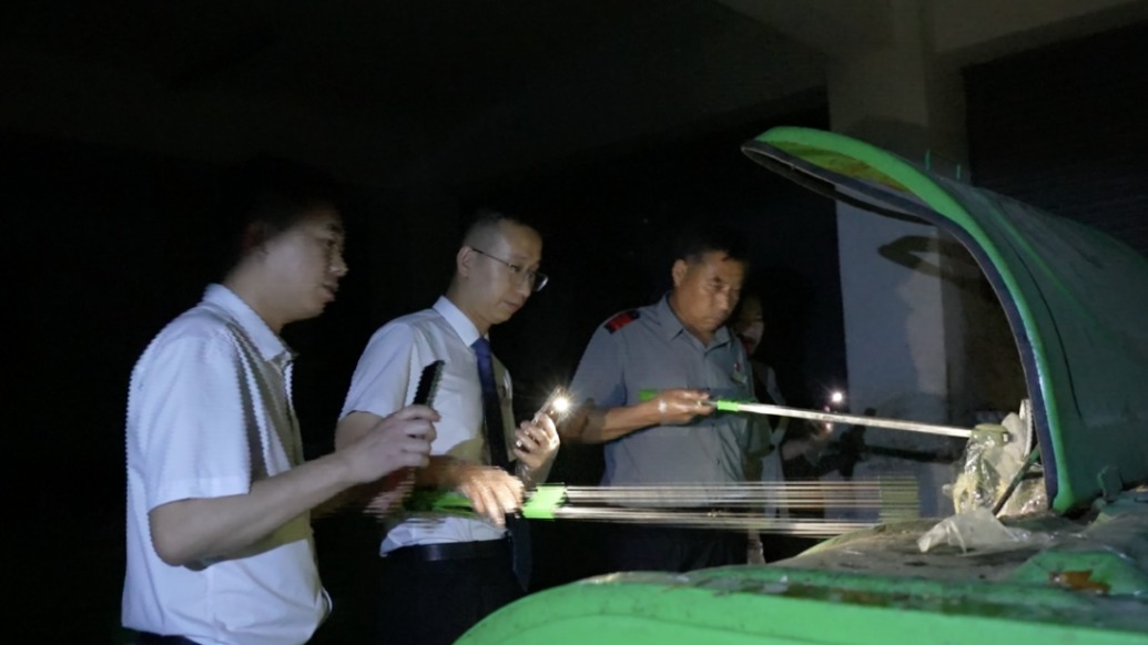 房客18萬(wàn)元鉆戒不慎丟失，酒店員工垃圾場(chǎng)里“掘金”3小時(shí)尋回