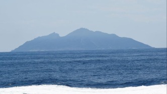 中國海警艦艇編隊(duì)6月6日在我釣魚島領(lǐng)海巡航
