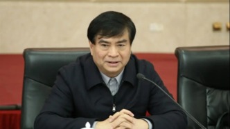 長期在黨內(nèi)搞團(tuán)團(tuán)伙伙、拉幫結(jié)派，洪禮和被開除黨籍