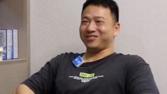 無腿修鞋匠阿泉丨希望找到那個“她”組建家庭，周游世界