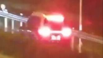 男子喝3斤白酒后開“智駕”上高速睡著，辯稱未開車系自動(dòng)駕駛