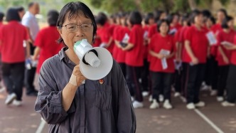 張桂梅說只要活著就去送考
