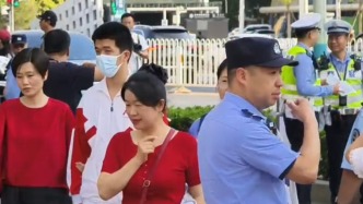 北京7.89万名考生走上高考考场，全市日均投入6900余名警力护航