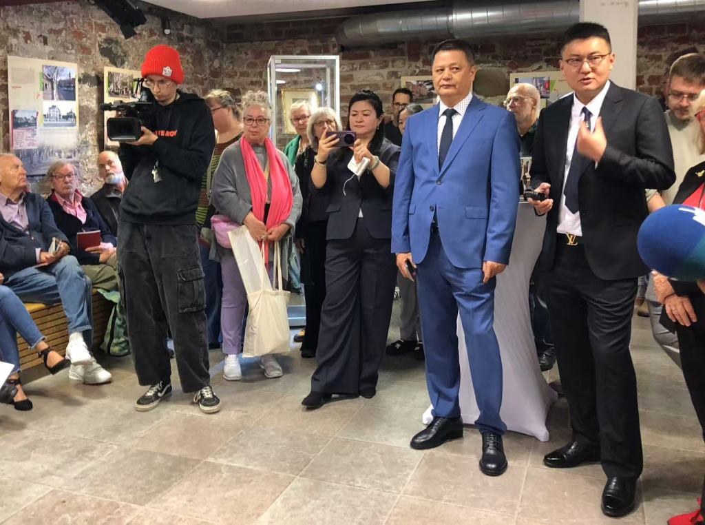 《遗产·今昔·对话：来自东方城市青岛的历史建筑巡礼》专题展在德开幕