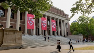 美國務院指示領事館恢復處理哈佛大學國際學生簽證