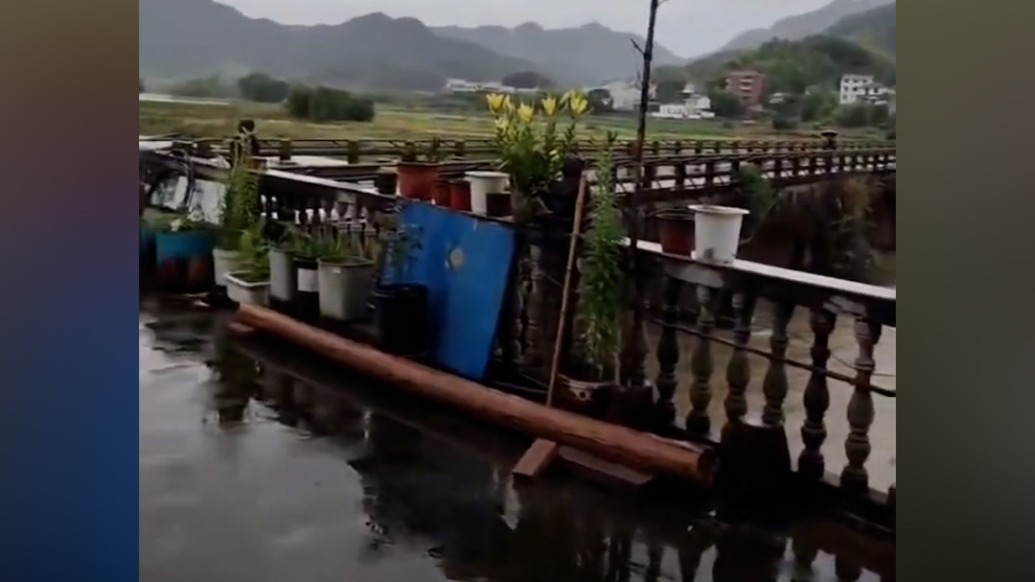 衢州一女子被洪水冲走失联,乡政府:仍在搜救