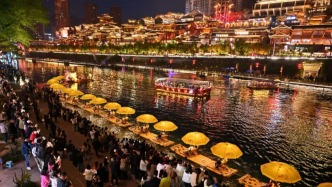 现在开始流行“情绪文旅”？半月谈：满足人们“松口气”的刚需