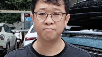“我會親手給大家貼上！”貼著尋童啟示全國自駕的他自費做100張愛心車貼送網友