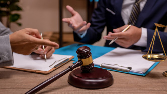 4人法律咨詢公司兩年如何拿下千萬法律服務大單？