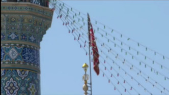 準備大規模報復？伊朗“圣城”清真寺升起象征“復仇”的紅旗