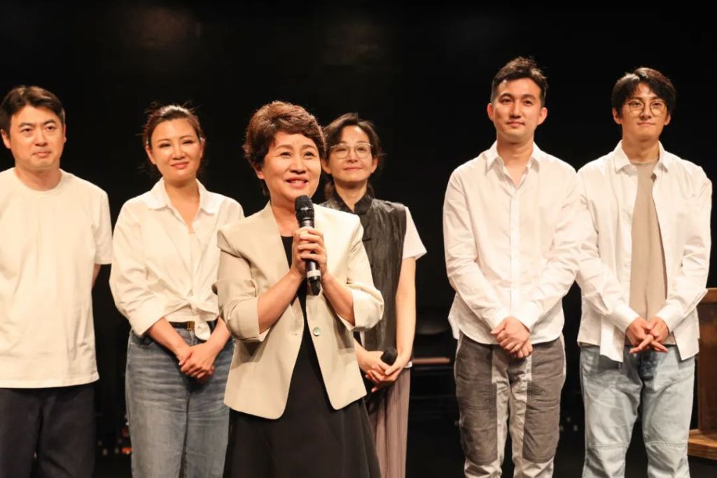 北京人艺建院73周年八小时不间断直播，回馈观众的陪伴支持 第5张