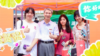 高校校長校園開放日贈送Labubu盲盒，引考生現場歡呼