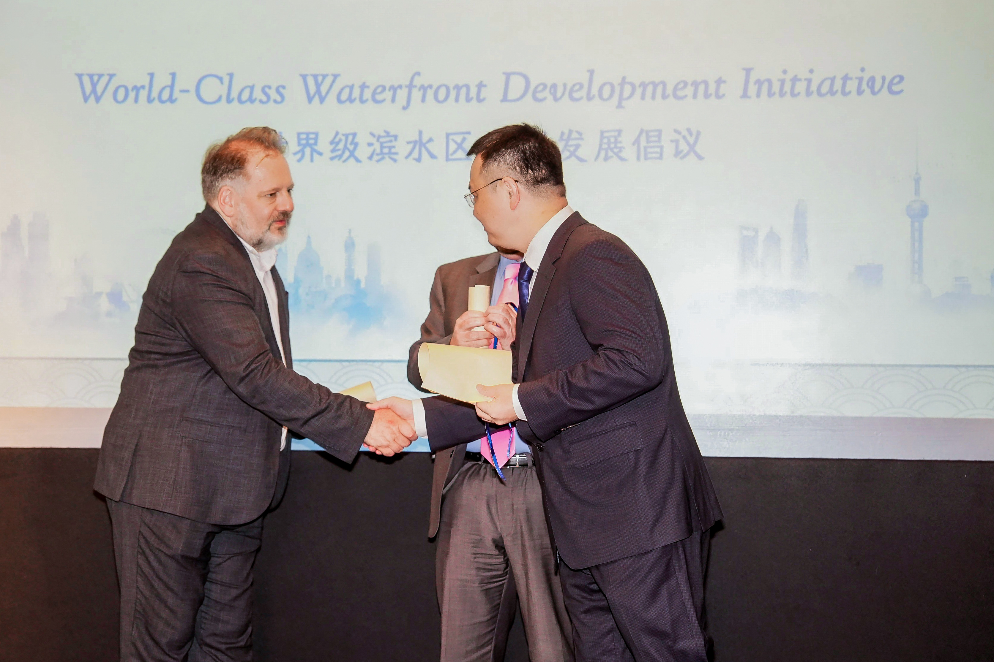 https://imgpai.thepaper.cn/newpai/image/1749980301099_C5Jdds_1749981827931.jpg