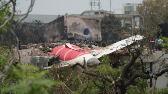 印度空難客機兩個黑匣子均已找到