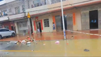 廣東英德宣布停課半天：連續暴雨大暴雨，洪水浸泡地域較廣