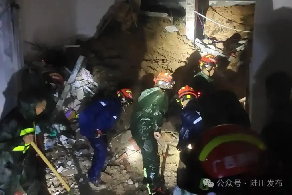 台风“蝴蝶”致广西岑溪、陆川分别发生地质灾害，5人遇难