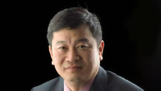 大學(xué)2025丨專訪北師港浸大校長(zhǎng)陳致：大學(xué)要培育能駕馭AI的“完整的人”