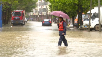 暴雨紅色預警！廣東珠海、中山、新會等地停課