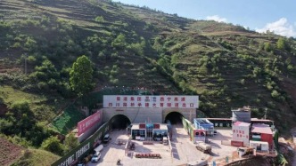 进出口海拔相差85层楼高，四川一高速公路隧道创世界之最