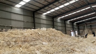 影子暗訪｜廠家稱作業本“防近視”是噱頭，個別產品熒光亮度超標嚴重
