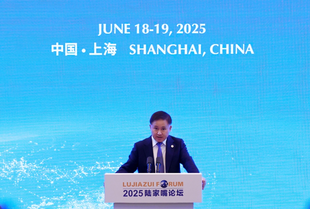 潘功胜：国际金融组织需要与时俱进推进治理改革，提高新兴市场和发展中国家的话语权和代表性