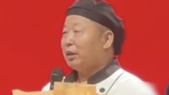 “愿你們的未來像食堂一樣熱氣騰騰！” 來自食堂大叔的叮嚀，讓畢業生集體淚目