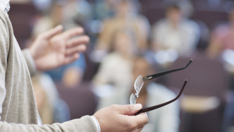 如何理解、践行“教育家精神”？五位教师代表给出自己的答案