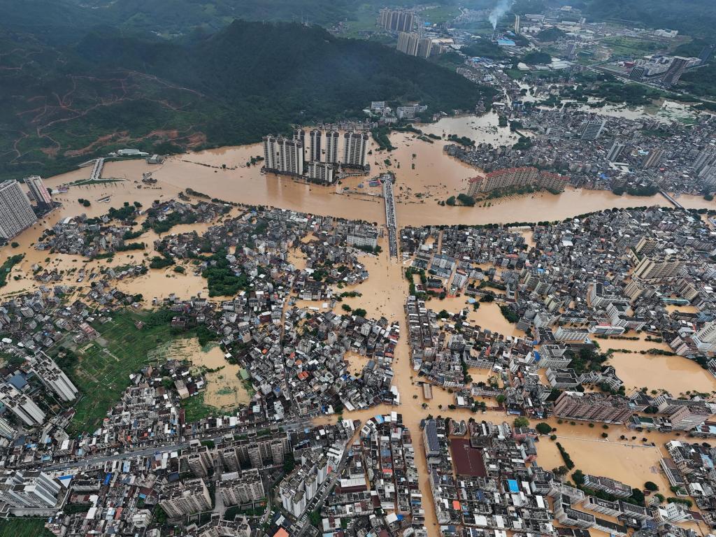 1小时前:宝宝起名-图集｜广东怀集洪水致超18万人受灾，国家发改委紧急拨款