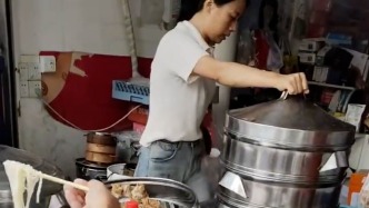 “先吃，钱给不给无所谓”！广东怀集遭遇暴雨，一早餐店老板娘把食物全煮熟分发