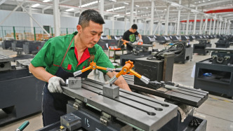 今年新設(shè)7.1萬家，我國(guó)裝備制造業(yè)企業(yè)總數(shù)達(dá)246萬家