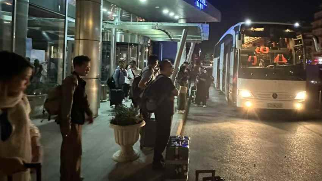 一個都不能少！伊朗華聯(lián)會撤僑組織者：有人護照丟了急得直哭，沒把他落下