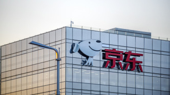 京东“零佣金”杀入酒旅行业：酒店商家怎么选？在线旅游平台如何应对？