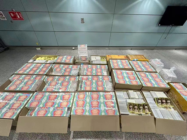 10人带三千余个泡泡玛特入境被查：代购牟利，企图逃避监管