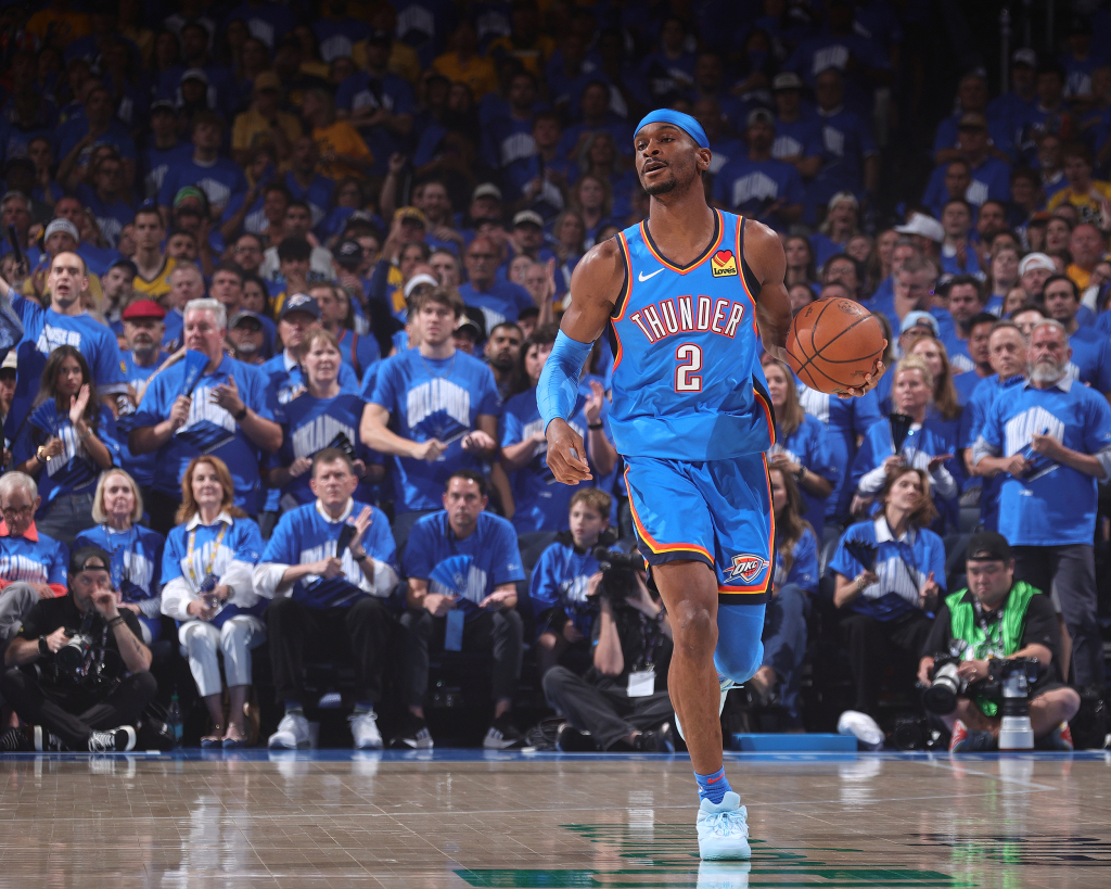NBA新王诞生！哈利伯顿跟腱重伤，雷霆夺队史首冠