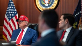 特朗普暗示更迭伊朗政權(quán)：暴露團隊內(nèi)部分歧，或加劇黨內(nèi)分裂