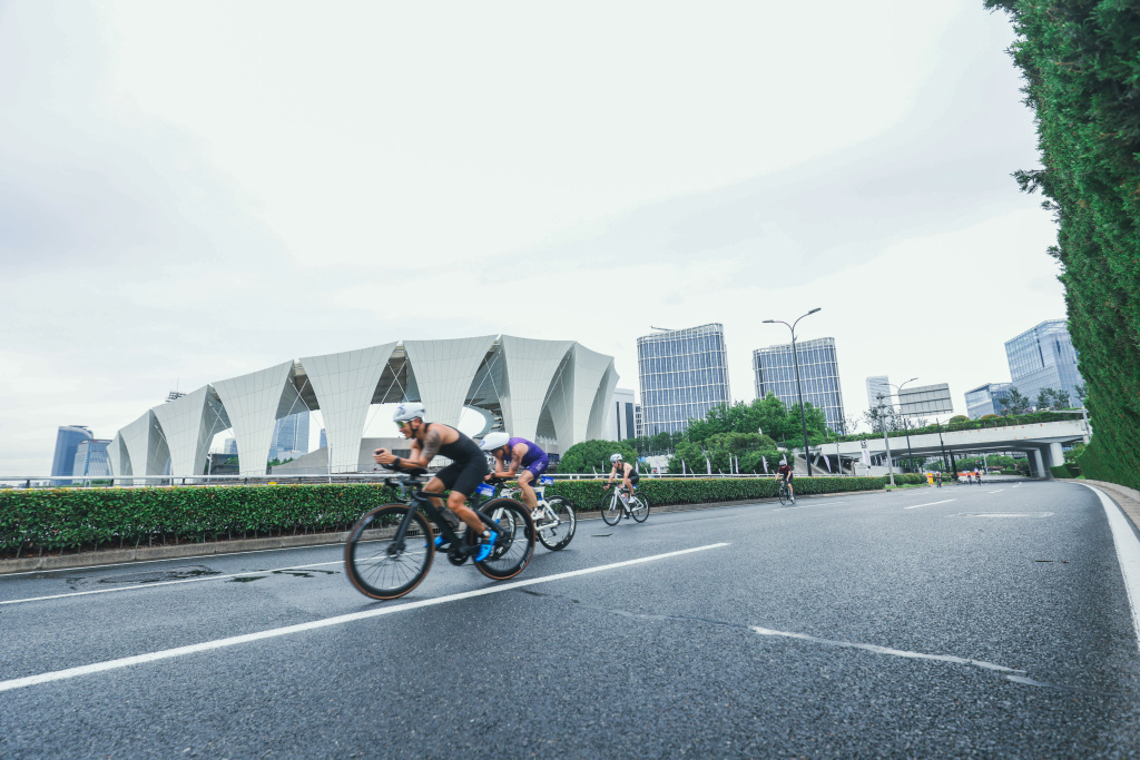 这场铁人三项挑战赛已举办五届，背后的党建品牌影响力持续提升