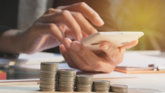 聚焦消费重点领域加大金融支持，央行等六部门出台19项重点举措