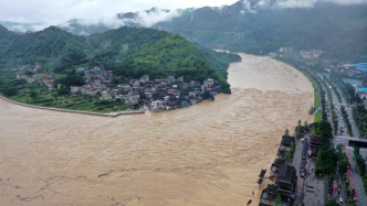 新一輪洪峰過境，貴州榕江縣城緊急轉(zhuǎn)移近4萬人